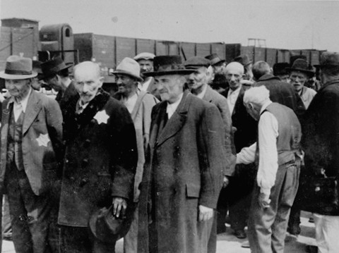 La sélection des Juifs et des Tziganes à Auschwitz